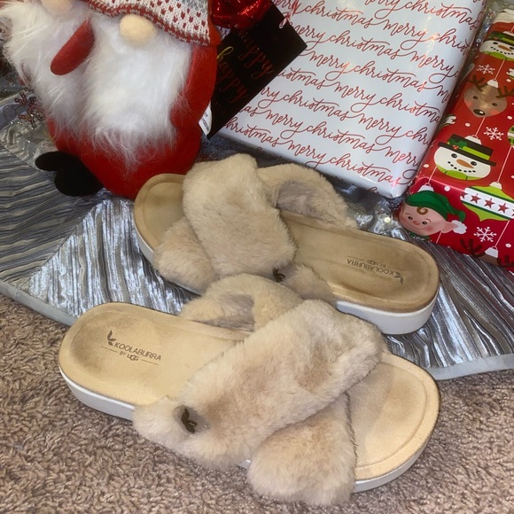 KOOLABURRA BY UGG. Barely worn. Size: 6.5. These are so comfy!!! - Picture 9 of 17